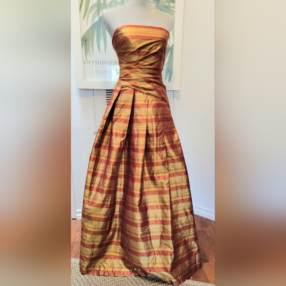 ○$495 KAY UNGER NEW YORK GOLDEN ORANGE LONG GOWN US 4